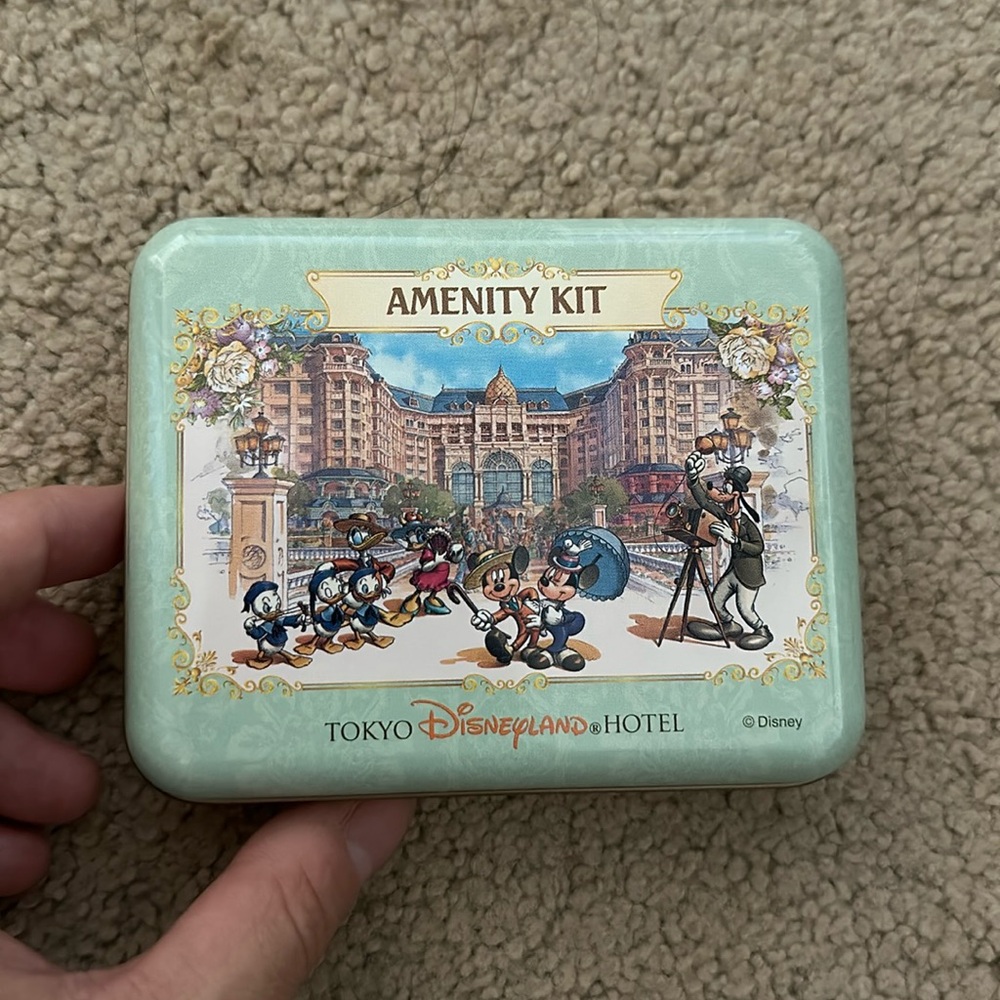 💜5 for $25 New! Tokyo Disneyland hotel amenity kit with tin